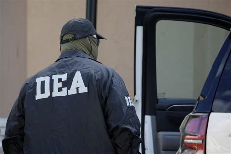 DEA’s failure to punish distributor blamed in opioid crisis raises revolving door questions